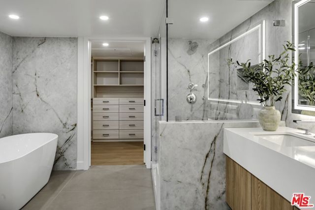 333 N Palm Drive 310, Beverly Hills, CA 90210