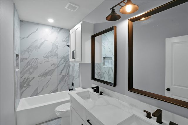 1715 Valley View Drive, La Porte, TX 77571