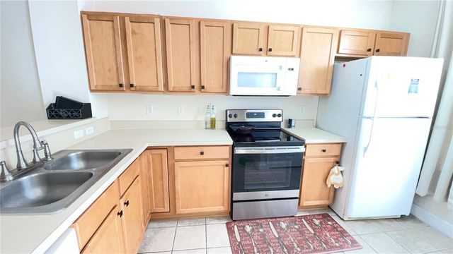 859 NW 21ST AVENUE 859, Gainesville, FL 32609