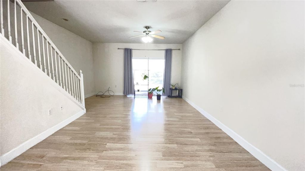 Image 4 of property listing at 859 NW 21ST AVENUE 859, Gainesville, FL 32609