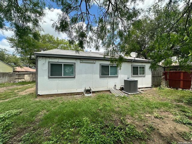 9207 OLD SKY HBR, San Antonio, TX 78242