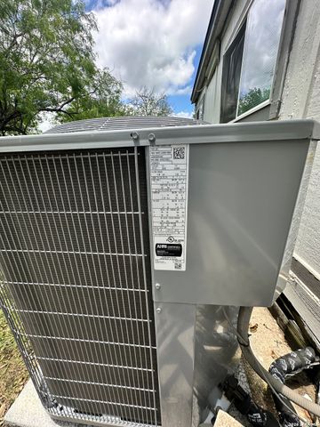 9207 OLD SKY HBR, San Antonio, TX 78242