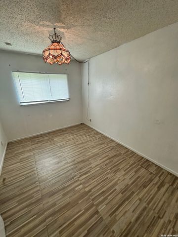 9207 OLD SKY HBR, San Antonio, TX 78242