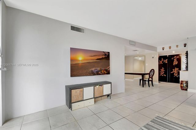 18051 Biscayne Blvd 801, Aventura, FL 33160