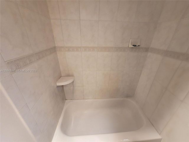 18051 Biscayne Blvd 801, Aventura, FL 33160