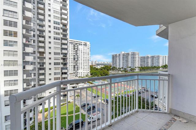 18051 Biscayne Blvd 801, Aventura, FL 33160