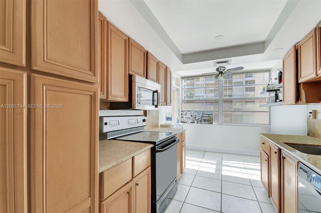 18051 Biscayne Blvd 801, Aventura, FL 33160