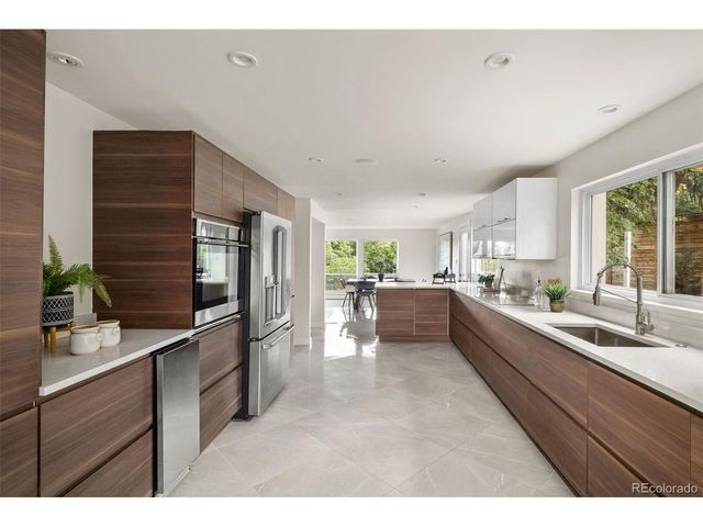 960 S Foothill Dr, Lakewood, CO 80228