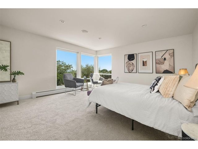 960 S Foothill Dr, Lakewood, CO 80228