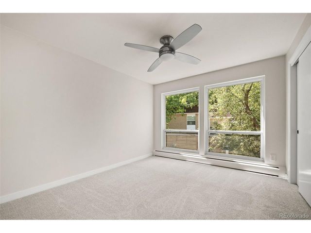 960 S Foothill Dr, Lakewood, CO 80228