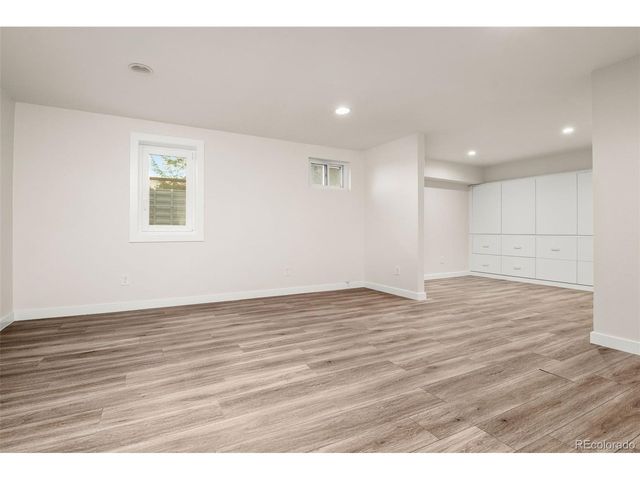 960 S Foothill Dr, Lakewood, CO 80228