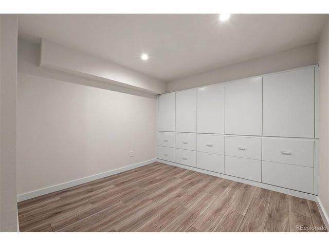 960 S Foothill Dr, Lakewood, CO 80228