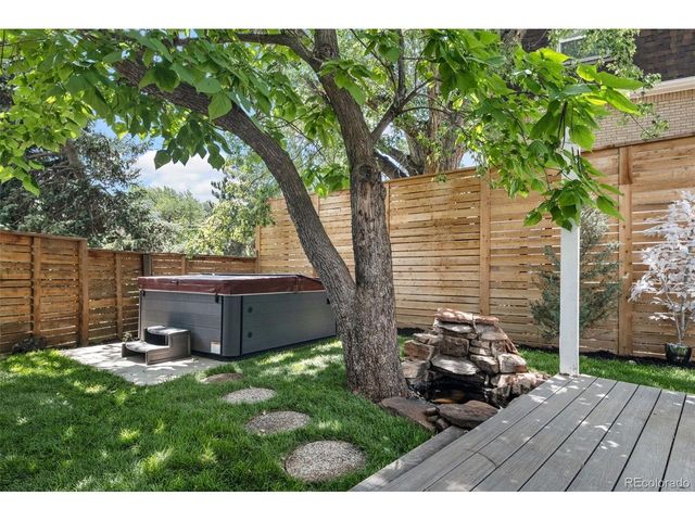 960 S Foothill Dr, Lakewood, CO 80228