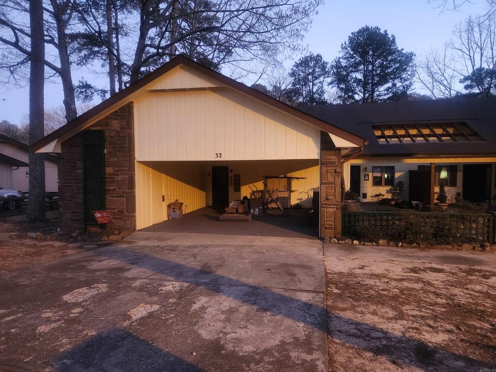 32 La Canada Way, Hot Springs Village, AR 71909
