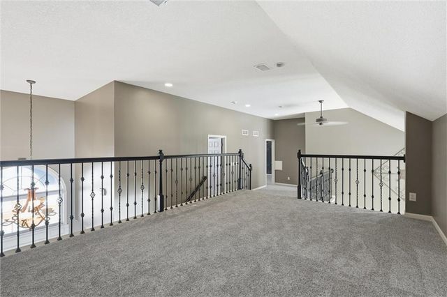 6505 N Spruce Avenue, Kansas City, MO 64119