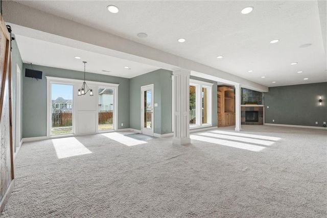 6505 N Spruce Avenue, Kansas City, MO 64119