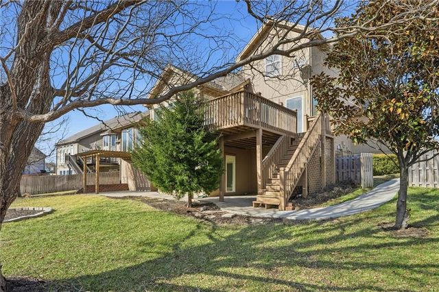 6505 N Spruce Avenue, Kansas City, MO 64119