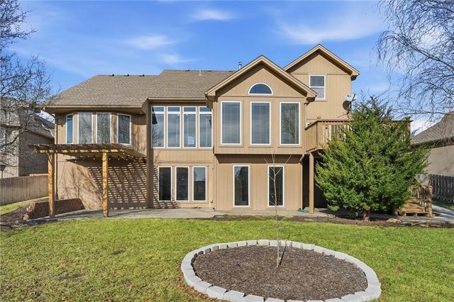 6505 N Spruce Avenue, Kansas City, MO 64119