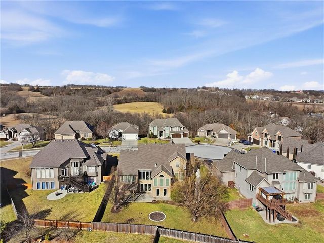 6505 N Spruce Avenue, Kansas City, MO 64119