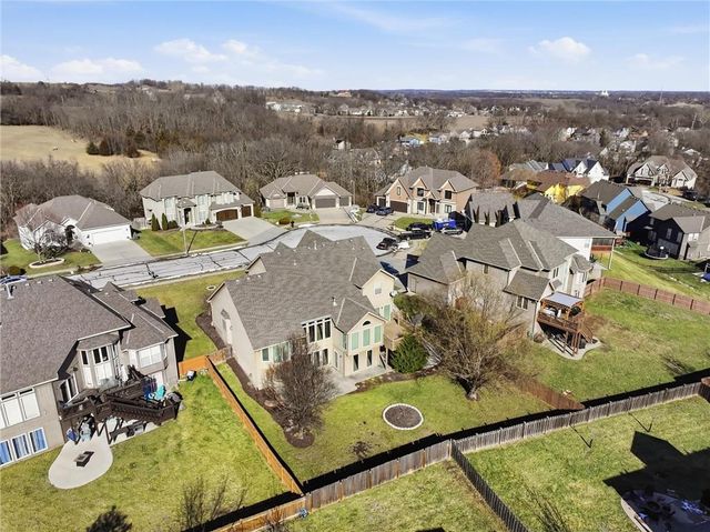 6505 N Spruce Avenue, Kansas City, MO 64119