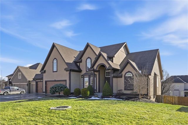 6505 N Spruce Avenue, Kansas City, MO 64119