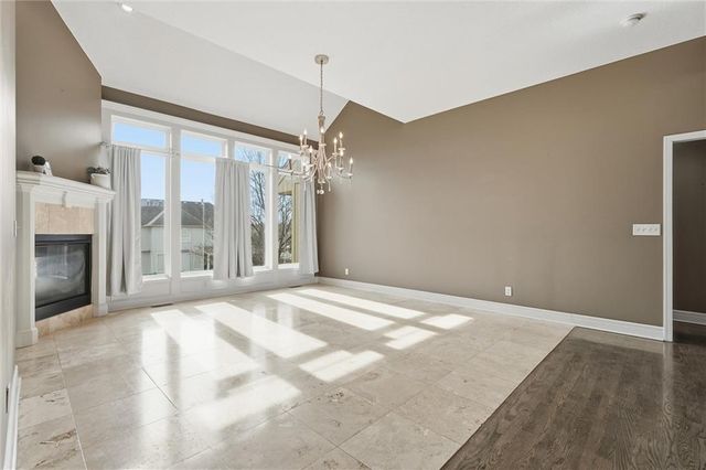 6505 N Spruce Avenue, Kansas City, MO 64119