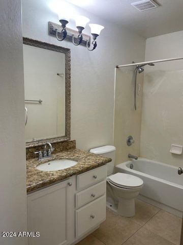 15233 S 13TH Way, Phoenix, AZ 85048