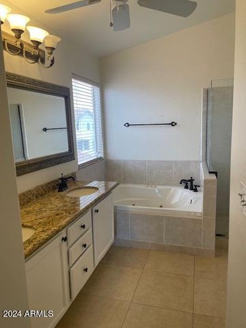 15233 S 13TH Way, Phoenix, AZ 85048