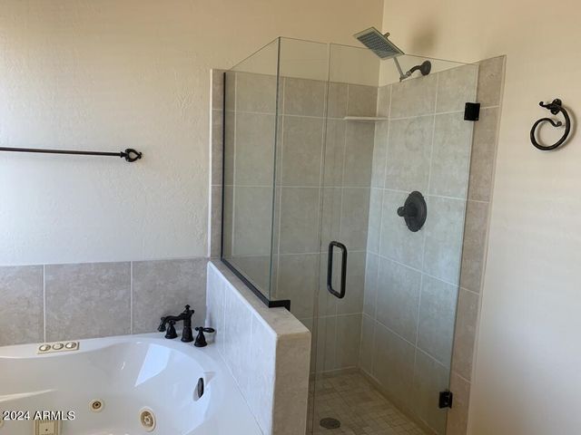 15233 S 13TH Way, Phoenix, AZ 85048