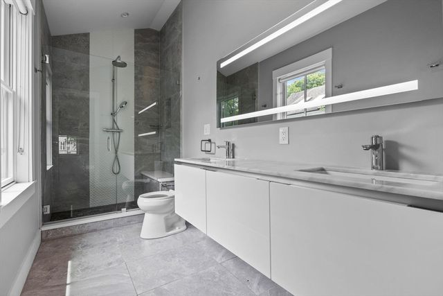 202 Rawson Rd 3, Brookline, MA 02445