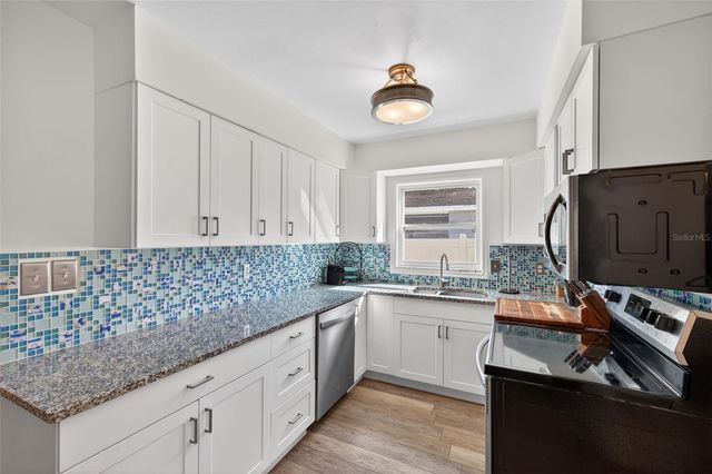 5900 CYPRESS STREET N, St Petersburg, FL 33703