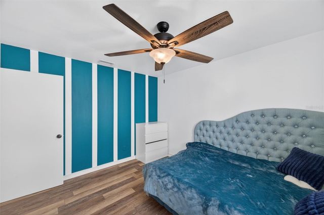 5900 CYPRESS STREET N, St Petersburg, FL 33703