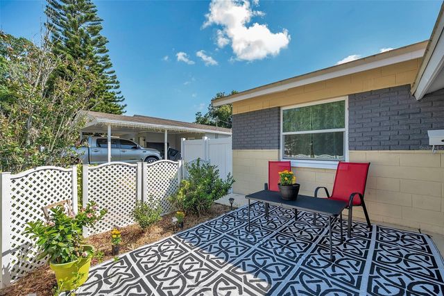 5900 CYPRESS STREET N, St Petersburg, FL 33703