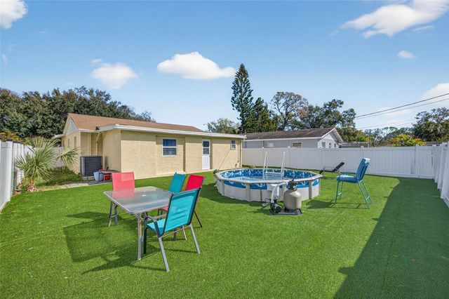 5900 CYPRESS STREET N, St Petersburg, FL 33703