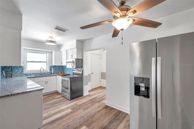 5900 CYPRESS STREET N, St Petersburg, FL 33703