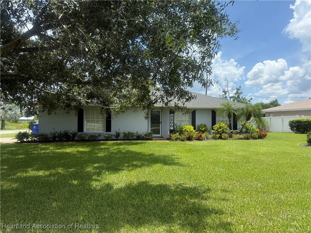 5200 Diamond Drive, Sebring, FL 33875