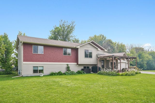 6227 209th Street N, Forest Lake, MN 55025