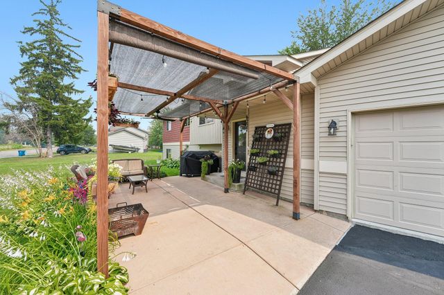 6227 209th Street N, Forest Lake, MN 55025