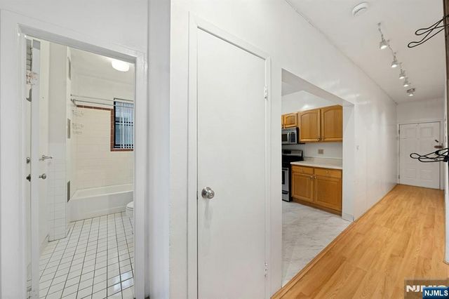 6601 Bdway E7, West New York, NJ 07093