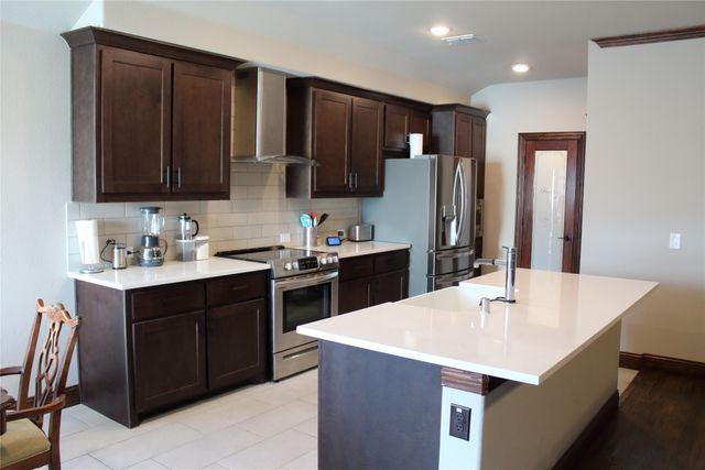 510 Stanton Lane, Lavon, TX 75166