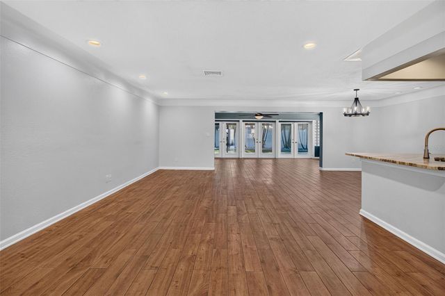 8094 12TH AVENUE S, St Petersburg, FL 33707