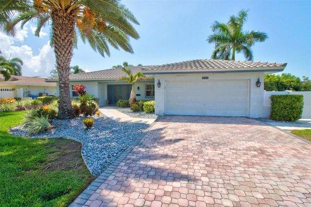 8094 12TH AVENUE S, St Petersburg, FL 33707