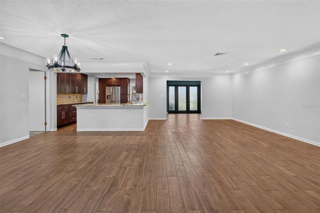 8094 12TH AVENUE S, St Petersburg, FL 33707