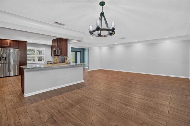 8094 12TH AVENUE S, St Petersburg, FL 33707