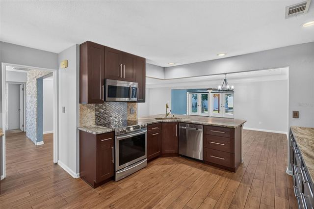 8094 12TH AVENUE S, St Petersburg, FL 33707