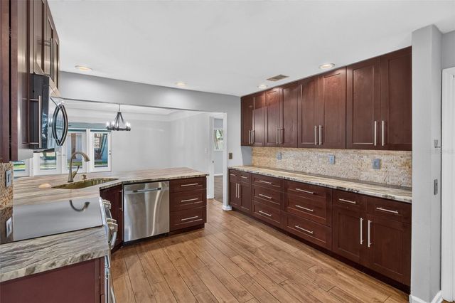 8094 12TH AVENUE S, St Petersburg, FL 33707