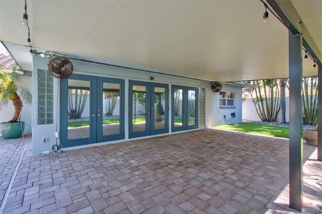 8094 12TH AVENUE S, St Petersburg, FL 33707