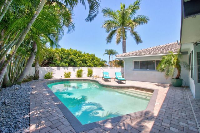 8094 12TH AVENUE S, St Petersburg, FL 33707