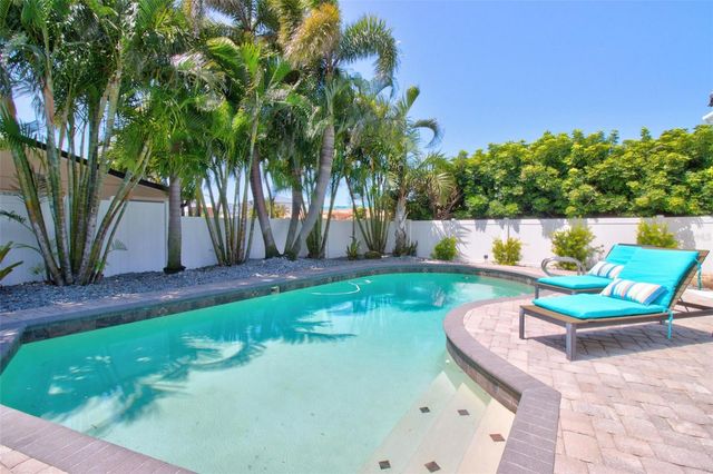 8094 12TH AVENUE S, St Petersburg, FL 33707