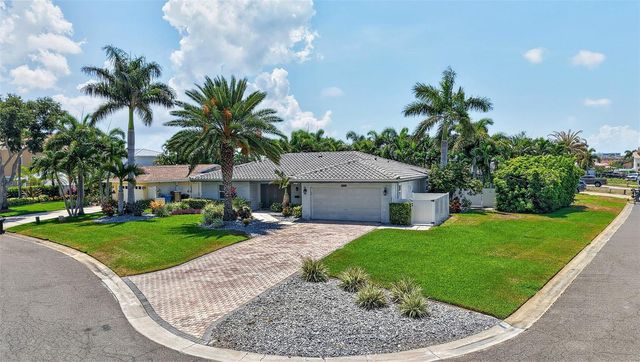 8094 12TH AVENUE S, St Petersburg, FL 33707